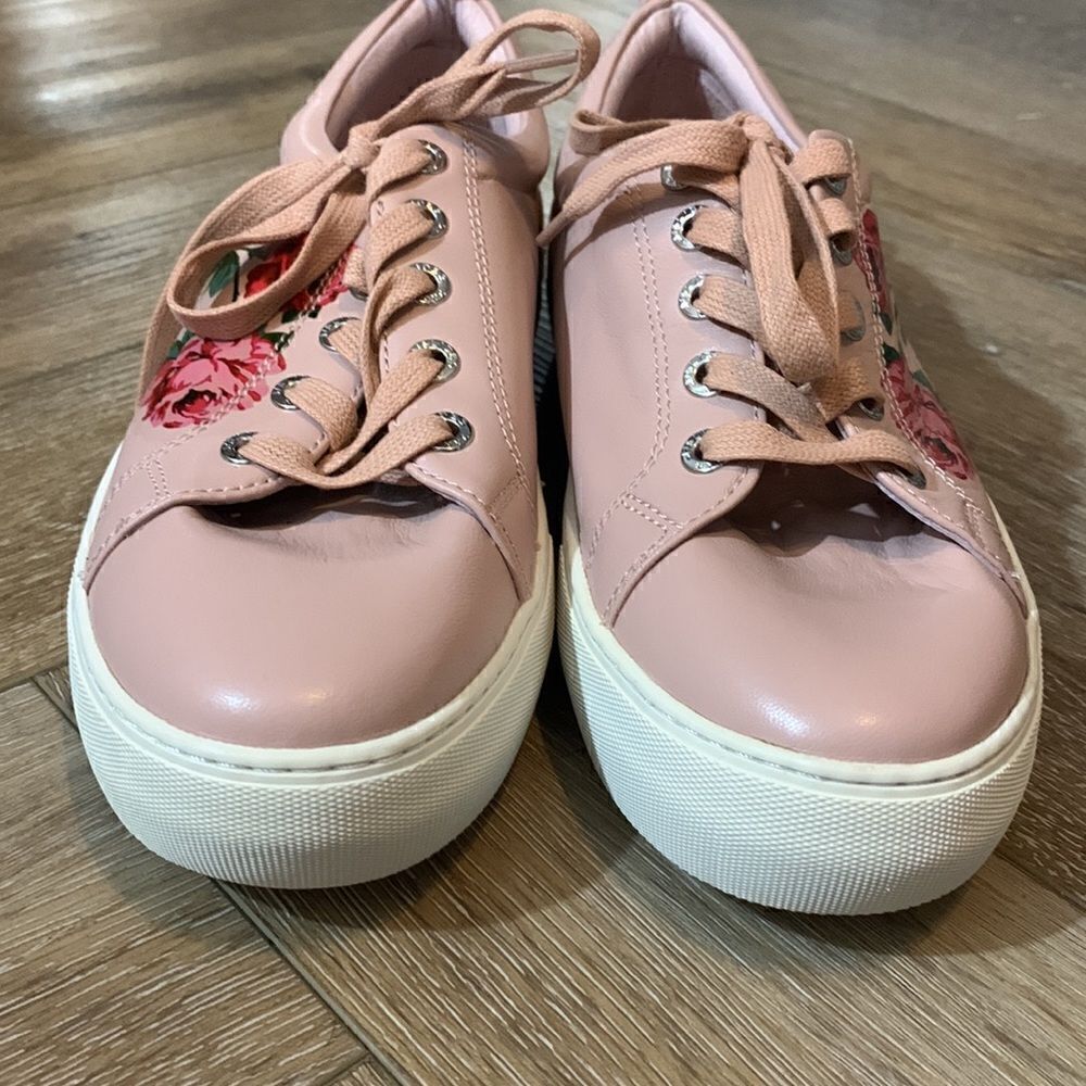 Pink Floral J.Slides  - Picture 6 of 6